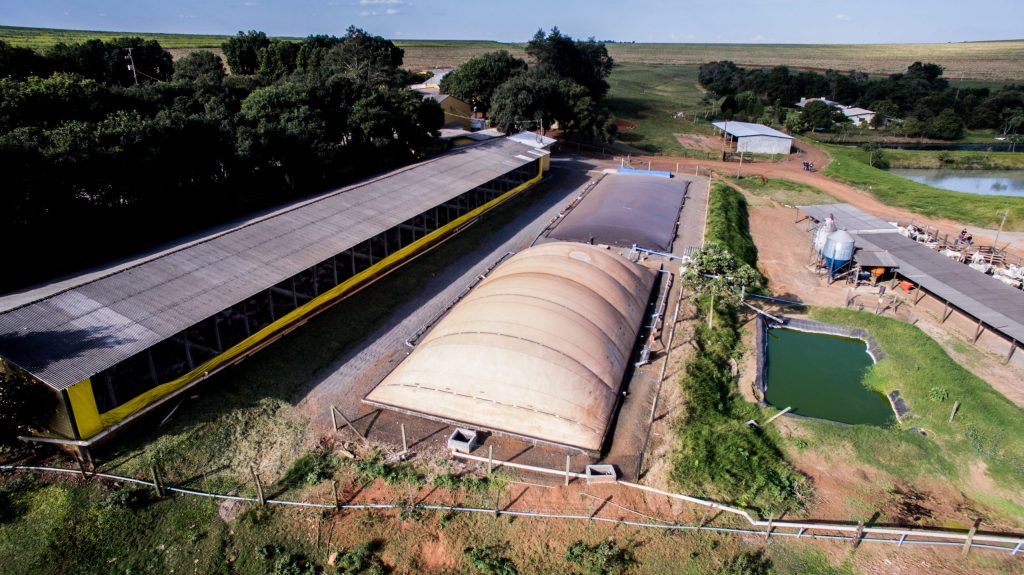 Imagem aérea de miniusina a biogás