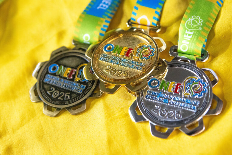 Medalhas de bronze, ouro e prata da Olimpíada de Eficiência Energética